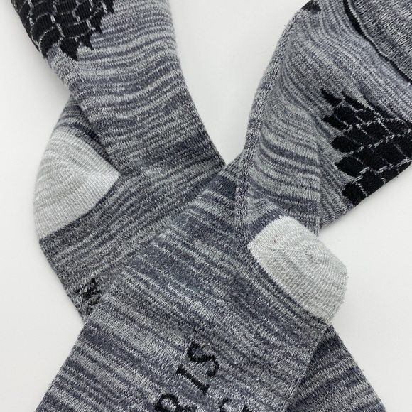 Game Of Thrones Gray & Black “Winter Is Coming” Unisex Socks NWOT - Picture 5 of 5